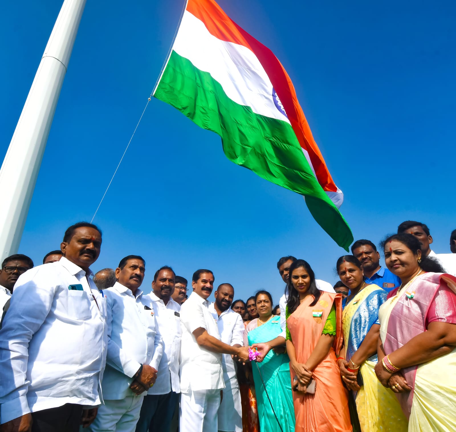 Republic Day 2023: భద్రకాళి బండ్ పై 150 అడుగుల జెండా ఆవిష్కరణ 