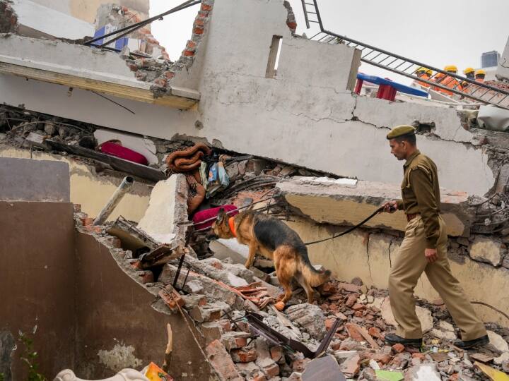 Lucknow Building Collapse: लखनऊ हादसे में तबाह हो गई पूरी गृहस्थी, न कपड़े बचे न खाने-पीने का सामान, दर्द सुनकर रो उठेगा दिल Lucknow Building Collapse update entire household destroyed no clothes left, no food items ann Lucknow Building Collapse: लखनऊ हादसे में तबाह हो गई पूरी गृहस्थी, न कपड़े बचे न खाने-पीने का सामान, दर्द सुनकर रो उठेगा दिल