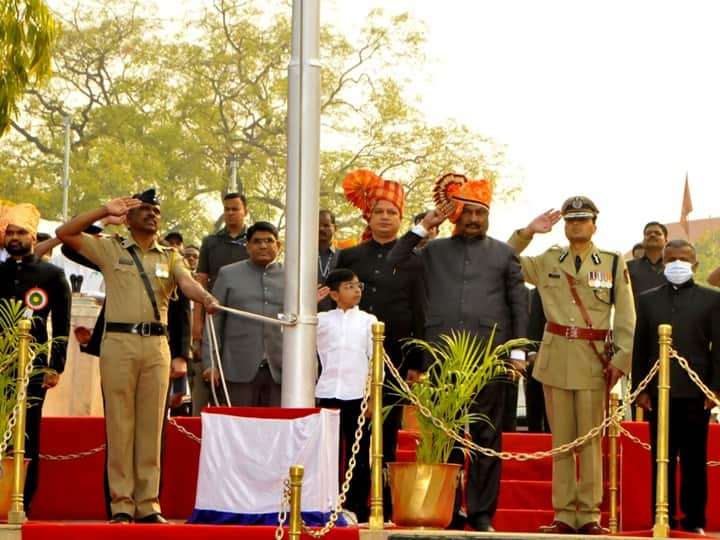 maharashtra News Aurangabad News Republic Day celebrations in the capital of Marathwada Hoisting of Government Flag by Guardian Minister Sandipan Bhumre Republic Day: मराठवाड्याच्या राजधानीत असा साजरा झाला प्रजासत्ताकदिन; पालकमंत्री संदिपान भूमरेंच्या हस्ते शासकीय ध्वजारोहण