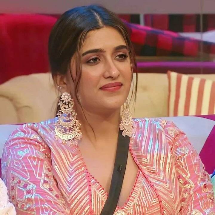 रिपोर्टस हैं कि, निमृत कौर अहलूवालिया की झोली में एकता कपूर और दिबाकर बनर्जी की फिल्म 'लव सेक्स और धोखा 2' आ गिरी है. निम्रत इस फिल्म से हिंदी सिनेमा में डेब्यू कर सकती हैं.