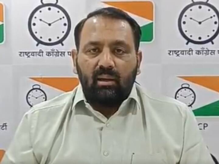 Maharashtra Politics NCP questions on government answers from governor Maharashtra Politics: राकांपा ने उठाया सरकार की संवैधानिक वैधता पर सवाल, राज्यपाल से मांगा जवाब