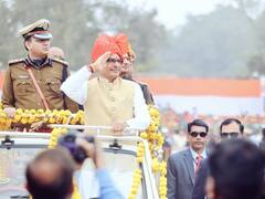 मध्य प्रदेश को आगे बढ़ाने में CM शिवराज ने हर नागरिक का मांगा योगदान, जबलपुर में किया ध्वजारोहण