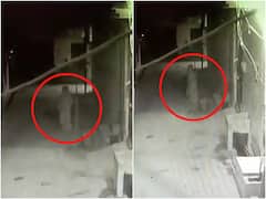 चादर ओढ़े CCTV कैमरे में कैद हुआ भूत..! नहीं यकीन तो Video देखें
