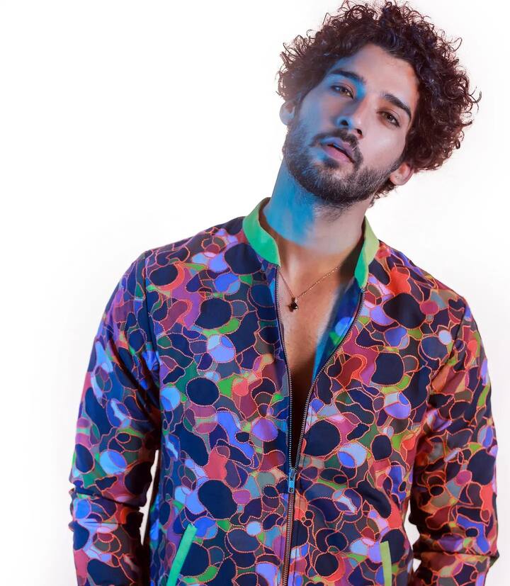 गौतम विग शो से बाहर निकलने के बाद रवि दुबे और सरगुन मेहता के शो 'जुनूनियत' में नजर आने वाले हैं. ये एक म्यूजिकल शो है और गौतम एक फंकी रॉकस्टार की भूमिका में दिखेंगे.