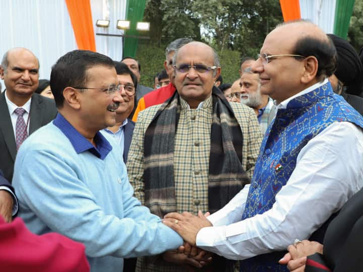 'पूरी कैबिनेट और 10 विधायकों के साथ मिलने आ सकते हैं', दिल्ली के उपराज्यपाल ने सीएम अरविंद केजरीवाल को दिया न्यौता