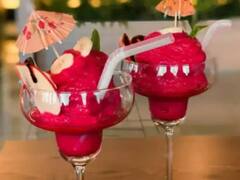Drunken Strawberry Sorbet: घर पर बनाएं ड्रंकन स्ट्रॉबेरी सॉर्बेट, यह ड्रिंक किसी मिठाई से नहीं है कम