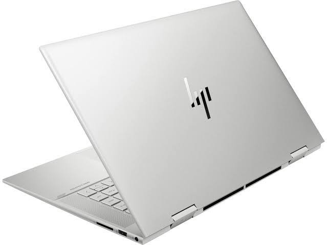 HP Envy X360 OLED 13 : इस लैपटॉप में 13.3 इंच की OLED टच डिस्प्ले दी गई है, जिसका रेजोल्यूशन 2880 x 1800 पिक्सल है. यह Intel Core i7-1250U, 16GB LPDDR4 RAM और 512 GB SSD स्टोरेज के साथ आता है. इसमें Intel Iris Xe ग्राफिक्स मिलता है. बैटरी की बात करें तो यह एक बार चार्ज होकर 20.5 घंटे तक काम कर सकता है.
