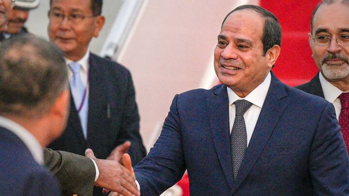 Abdel Fattah el-Sisi:  এবার প্রজাতন্ত্র দিবসে প্রধান অতিথি হিসেবে সম্মানিত করা হয়েছে ইজিপ্টের প্রেসিডেন্ট আবদেল ফতাহ এল-সিসি-কে।