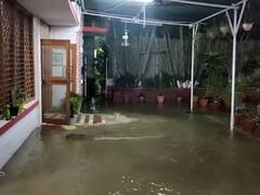 पेयजल पाइप लाइन फटने से स्मार्ट सिटी सागर CEO का बंगला पानी-पानी, नई सड़क की भी दो महीने में खुली पोल