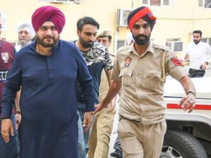Punjab News No official statement yet on Navjot Singh Sidhu release from Patiala jail Navjot Singh Sidhu की रिहाई पर अधिकारियों ने साधी चुप्पी! पटियाला जेल से भी नहीं आया कोई बयान