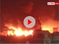 गुजरात: सूरत के कार शोरूम में लगी भीषण आग, मौके पर दमकल की कई गाड़ियां मौजूद