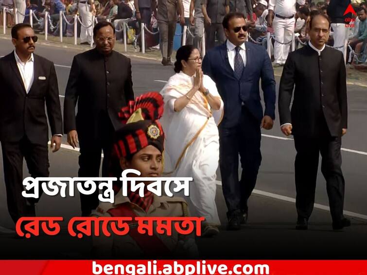 Kolkata News CM Mamata Banerjee pays tribute to Police Memorial on  74th Republic Day Mamata Banerjee: রেড রোডে পুলিশ মেমোরিয়ালে শ্রদ্ধাজ্ঞাপন মমতার