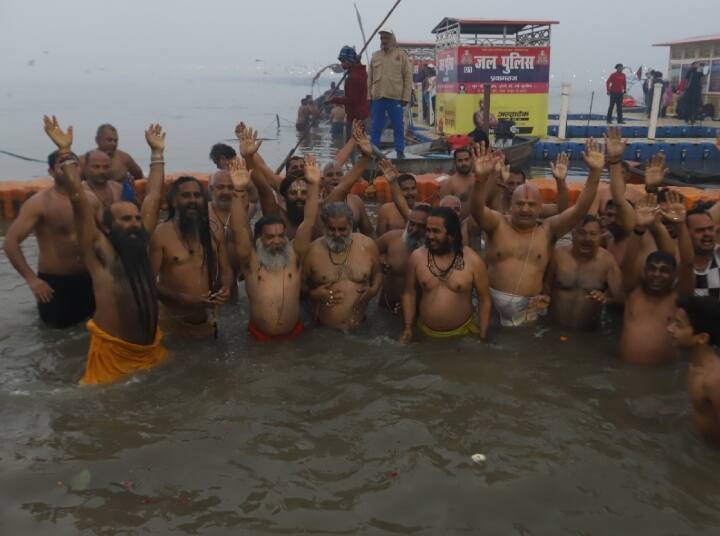 Basant Panchami 2023 devotees took dip of faith on banant panchami at prayagraj Magh Mela ann Basant Panchami 2023: बसंत पंचमी पर स्नान के लिए माघ मेले में उमड़े श्रद्धालु, संगम तट पर लगाई आस्था की डुबकी