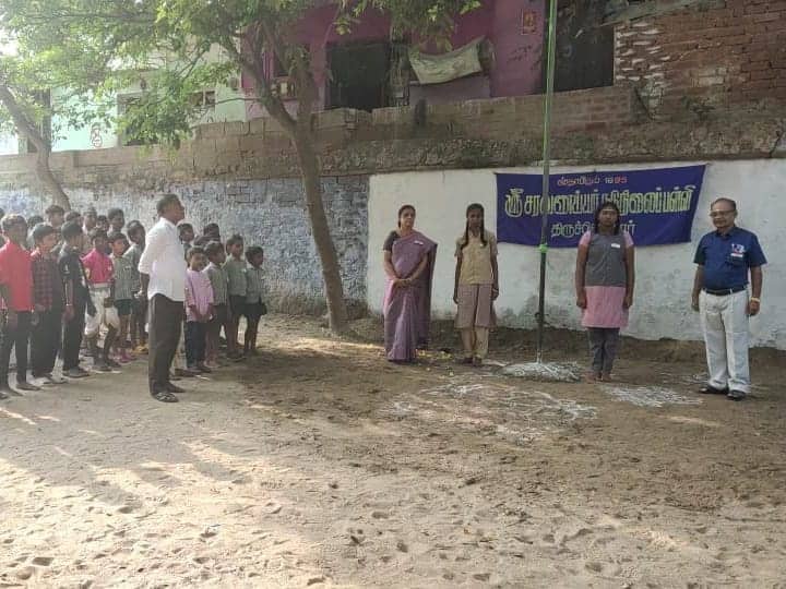சிறப்பு அழைப்பாளராக மாணவி - தேசிய கொடியை ஏற்ற வைத்து மரியாதை செய்த திருச்செந்தூர் பள்ளி நிர்வாகம்