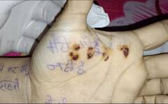 CRIME NEWS: હાથ પર સુસાઈડ નોટ લખી મહિલાએ કર્યો આપઘાત, 'મેરી કોઈ ગલતી નહીં હૈં....