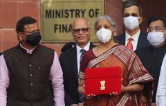 Photo: ना फोन ना जगाशी संपर्क; बजेट लीक होऊ नये म्हणून काय गुप्तता पाळतात?