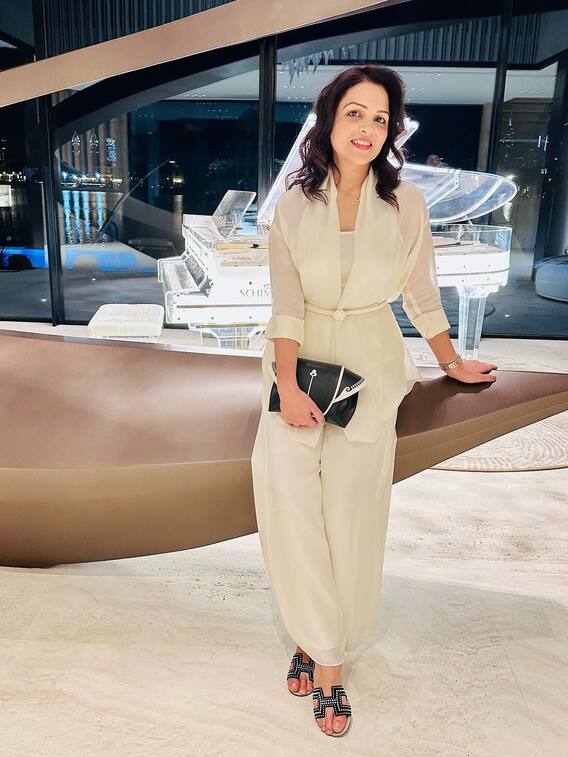 खूबसूरती में एक्ट्रेसेस को मात देती हैं अनुष्का शर्मा की जेठानी