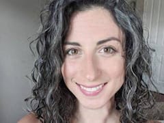 Grey Hair: इस Vitamin की कमी से वक्त से पहले होने लगते हैं सफेद बाल, बचने के लिए खाएं ये चीजें