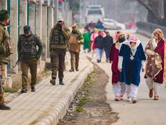 India 74th Republic Day: हाई अलर्ट पर J&K! गणतंत्र दिवस के मौके पर चप्पे-चप्पे पर सुरक्षाबल तैनात, देखें PICS