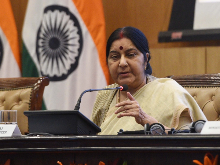 पूर्व पाकिस्तानी राजनयिक अब्दुल बासित बोले कि इस तरह की टिप्पणियों के बारे में माइक पोम्पिओ ने खुद ही खुलासा किया. उन्होंने हामिद करजई और अशरफ गनी के बारे में भी ऐसी ही बातें कहीं.आप उनकी राजनीति से सहमत नहीं हो सकते, लेकिन नाम लेकर इस तरह की बातें करना खेदजनक है. (फोटो-Getty)
