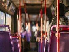 Crime : வன்கொடுமை செய்ய முயன்ற கும்பல்.. ஓடும் பேருந்தில் இருந்து குதித்த பெண்.. பதைபதைக்கவைக்கும் சம்பவம்..