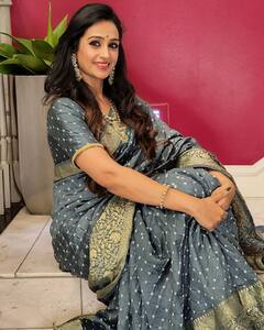 Actress Laya: చీరలో చిరునవ్వులు చిందిస్తున్న లయ