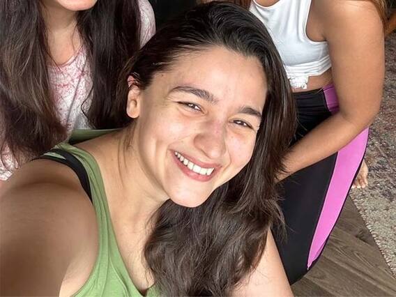 Alia Bhatt Photos: 108 बार सूर्य नमस्कार करने के बाद चमक उठा आलिया भट्ट का चेहरा, नो मेकअप लुक में नजर आई एक्ट्रेस Alia Bhatt Photos: 108 बार सूर्य नमस्कार करने के बाद चमक उठा आलिया भट्ट का चेहरा, नो मेकअप लुक में नजर आई एक्ट्रेस