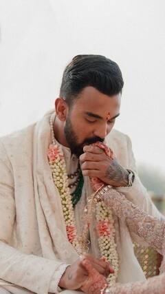 KL Rahul wedding gifts : கே.எல்.ராகுலை விலையுயர்ந்த பரிசுகளால் நினைய வைத்த பிரபலங்கள்!