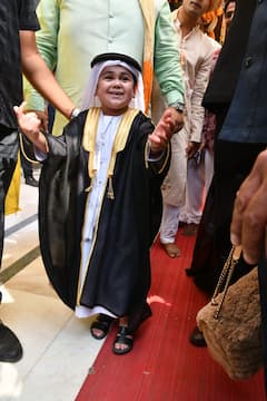 Abdu Rozik: शादी में शामिल होने के लिए ये क्या बन गए अब्दु रोजिक, नया लुक देखने के लिए जुटी फैंस की भीड़