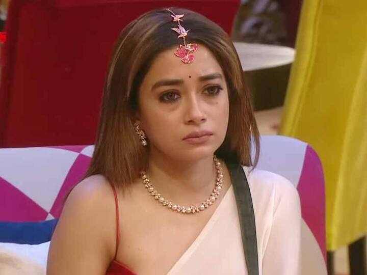 Bigg BOSS Tina Dutta eliminated form bigg boss house a few weeks before the finale Bigg Boss 16: नहीं चला रोना धोना.. 'फेक लव' स्टोरी भी नहीं आई काम, फिनाले से पहले बेघर हुईं टीना दत्ता