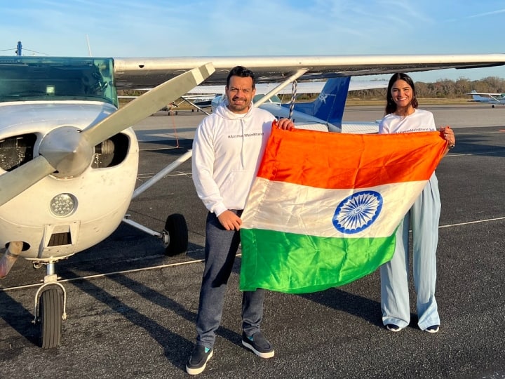 Republic Day YouTuber Gaurav Taneja Draws Largest Map of India Flying Plane in US गणतंत्र दिवस पर रचा इतिहास, YouTuber ने अमेरिका के आसमान में बनाया 350 KM लंबा भारत का नक्शा