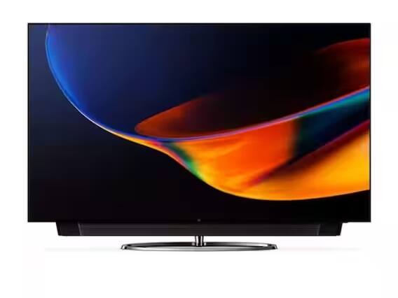 આ ઉપરાંત કંપની વનપ્લસનું એક ટીવી અને ઇયરબડ્સ પણ લૉન્ચ કરશે. આનાથી વિશેષ કંપનીો પોતાનુ પહેલુ કીબૉર્ડ પણ માર્કેટમાં ઉતારશે. ટીવીની કિંમત લગભગ 70,000 રૂપિયા હોઇ શકે છે. આ સ્માર્ટ ટીવી 4K QLED પેનલની સાથે આવી શકે છે. આમાં ડૉલ્બી એટમૉસનો સપોર્ટ મળશે.