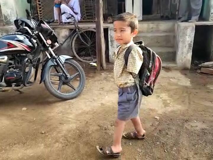 वडील मोलमजुरी करुन कसाबसा कुटुंबाचा गुजराण करत असल्याने आजी आजोबांच्या देखरेखीखाली राहतो. गणेशला शासन स्तरावरुनच कृत्रिम अवयवांसाठी आणि त्यांच्या जीवनाच्या लढाईसाठी मदतीची अपेक्षा अनेकांकडून करण्यात येत आहे.