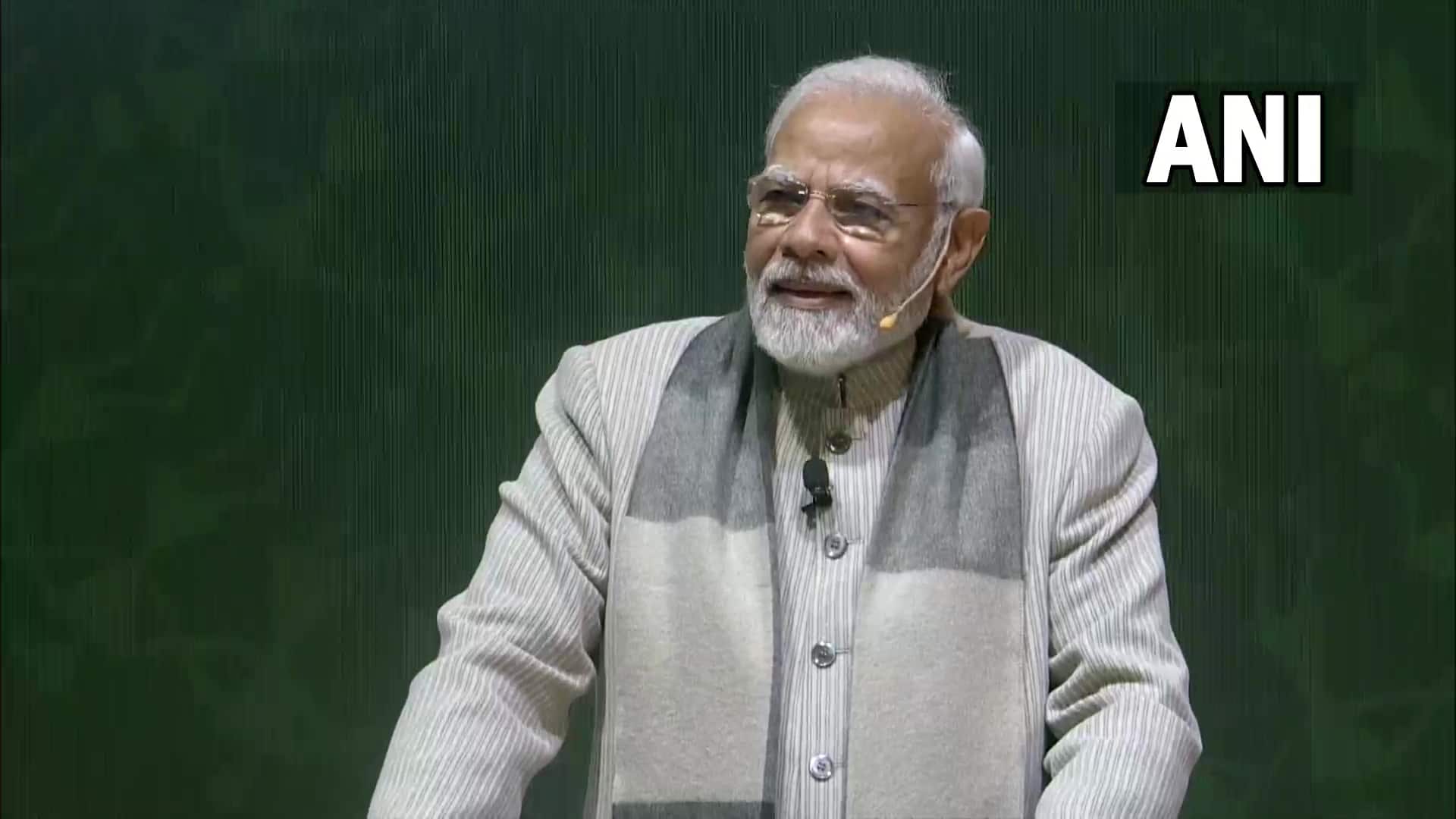 Pariksha Pe Charcha: ’அம்மாக்கள் கிட்ட நேர மேலாண்மையை கத்துக்கோங்க..’ : மாணவர்களுக்கு பிரதமர் மோடி அறிவுரை