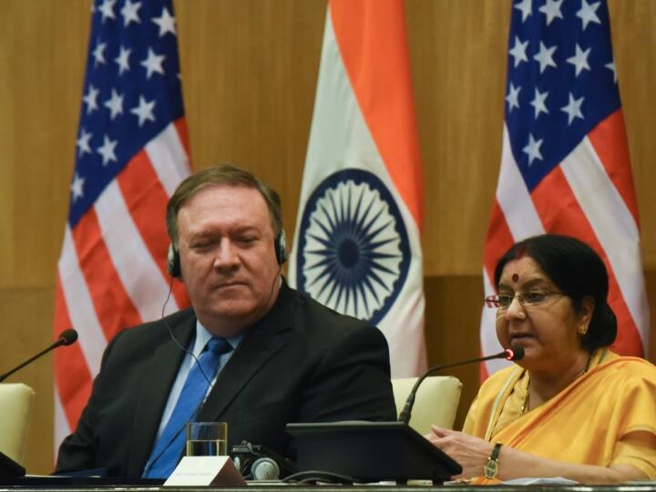 अमेरिका के पूर्व विदेश मंत्री माइक पोम्पिओ ने अपनी किताब ‘Never Give an Inch: Fighting for the America I Love’ में भारत की विदेश मंत्री रही स्वर्गीय सुषमा स्वराज को लेकर अपमानजनक बातें लिखी हैं. (फोटो-Getty)