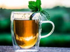 Tulsi Tea Recipe: इस बदलते मौसम में तुलसी की यह स्पेशल चाय सभी तरह के फ्लू से रखेंगी दूर, ऐसे घर पर बनाएं