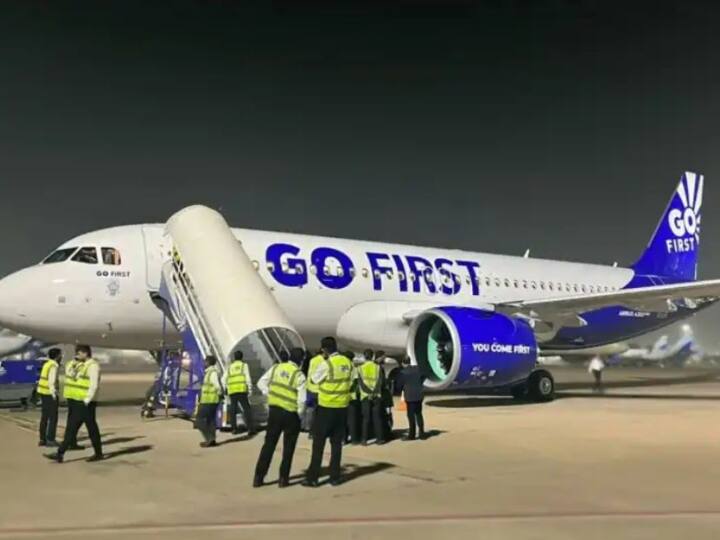 DGCA imposed fine of 10 lakh on Go Air plane flew without 55 passengers bangalore delhi flight DGCA ने Go Air पर लगाया 10 लाख का जुर्माना, 55 यात्रियों के बिना ही उड़ गया था विमान