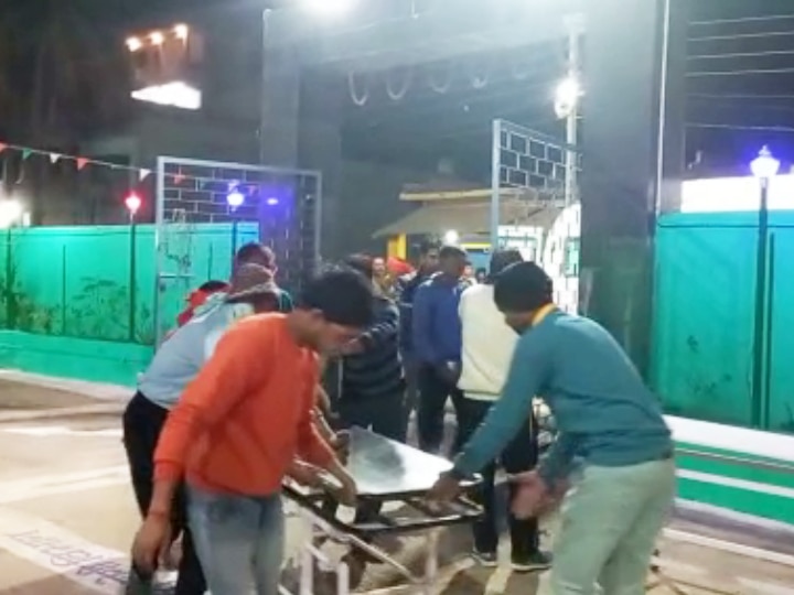 Banka Accident: देवघर से पूजा कर लौट रहे कांवरियों की गाड़ी दुर्घटनाग्रस्त, 19 यात्री जख्मी, 5 किए गए रेफर
