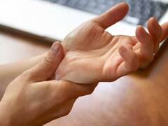 क्या ऑस्टियोपोरोसिस आपको परेशान कर रहा है? आइए जानते हैं मजबूत हड्डियों के लिए क्या खाएं