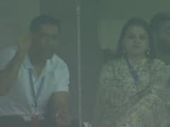 MS Dhoni Spotted With Wife Sakshi In Stands At Ranchi Watching IND vs NZ 1st T20I