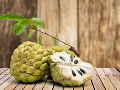 Weight Loss Fruits: वजन घटाने की चाहत? सर्दियों में रोजाना खाएं ये 5 फल