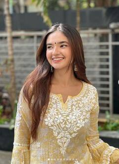 Anushka Sen: ਅਨੁਸ਼ਕਾ ਸੇਨ ਨੇ ਐਥਨਿਕ ਲੁੱਕ 'ਚ ਮਚਾਈ ਤਬਾਹੀ, ਖੂਬਸੂਰਤ ਮੁਸਕਰਾਹਟ ਦੇ ਕੇ ਫੈਨਜ਼ ਨੂੰ ਕੀਤਾ ਦੀਵਾਨਾ