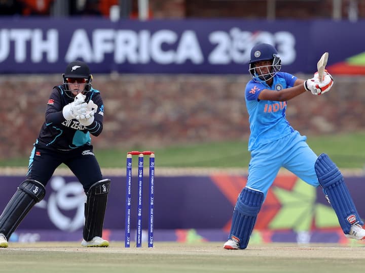 U19 Womens T20 World Cup: Team India defeated New Zealand by 8 wickets in the semi finals made it to the final U19 Womens T20 World Cup: న్యూజిలాండ్‌ను సెమీస్‌లో ఓడించిన టీమిండియా - పెద్దల వల్ల కానిది!