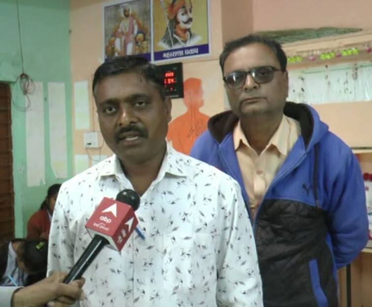 The teachers of Bablia Primary School started the ma Beti Sathe Rame Sathe Bhane abhiyan Mahisagar: મહીસાગરના બે શિક્ષકોએ શરુ કર્યું  