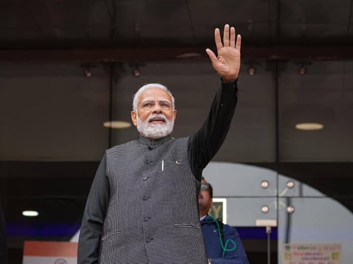 Who will be the successor of Narendra Modi in BJP, know the contest between which leaders in the latest survey