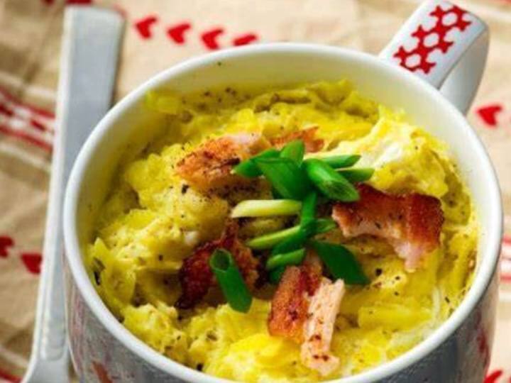 तो इस स्वादिष्ट रेसिपी को नाश्ते के लिए चखें या शाम के नाश्ते के लिए बनाएं. तो, सुनिश्चित करें कि आप अगली बार इस रेसिपी को आजमाएं और इसे अपने और अपने परिवार के लिए बनाएं, क्योंकि यह लजीज ऑमलेट निश्चित रूप से हर किसी को समान रूप से पसंद आएगा.