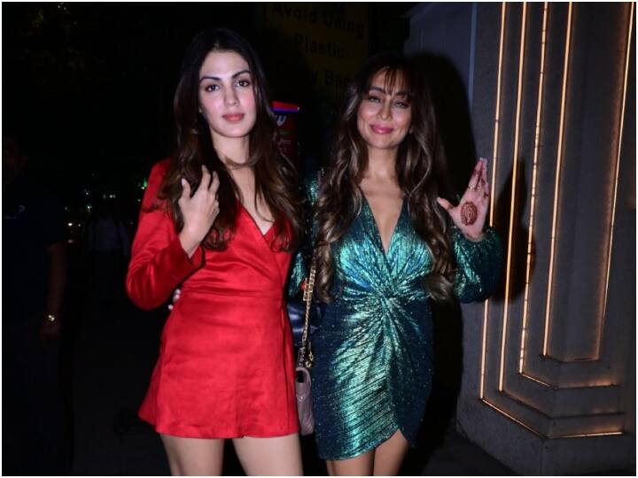 Rhea- Anushka At Ashish Chowdhry Party: बीती रात आशीष चौधरी और उनकी पत्नी समिता बंगार्गी चौधरी ने अपनी वेडिंग एनिवर्सरी सेलिब्रेट की थी. रिया चक्रवर्ती और अनुषा दांडेकर भी पार्टी में शामिल हुई थीं.