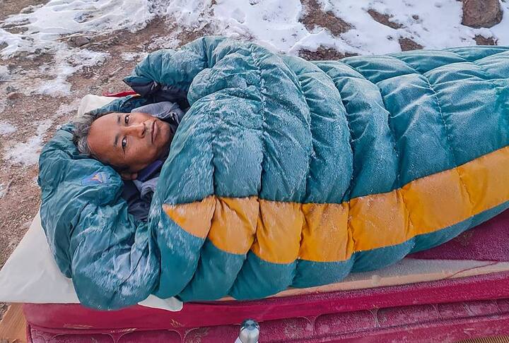 सामाजिक कार्यकर्ते, इंजिनिअर आणि इनोव्हेटर सोनम वांगचुक (Sonam Wangchuk) हे लडाख (Ladakh) वाचवण्यासाठी आंदोलन करत आहेत.