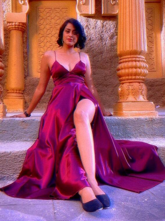 खेसारी लाल यादव की हीरोइन यामिनी सिंह वेस्टर्न लुक में ढाया कहर