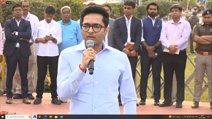 TMC র সর্বভারতীয় সাধারণ সম্পাদক বললেন, ''এই যে তৃণমূলের লোকেরা যাচ্ছে, সংবাদমাধ্যম বলছে ক্ষোভ উগরে দিচ্ছে, নিশ্চয়ই দিচ্ছে। যাদের থেকে আশা করে তাদের কাছেই তো ক্ষোভ দেখাবে। বিজেপির লোকেদের কি পায়?''
